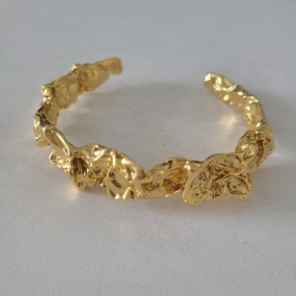 Amber Sceats Emery Cuff Bracelet Crushed Metal Design 24k Plated - Picture 5 of 8